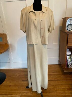 Vintage beige/cream button down shirt and maxi sheath dress set. Vintage Size 14